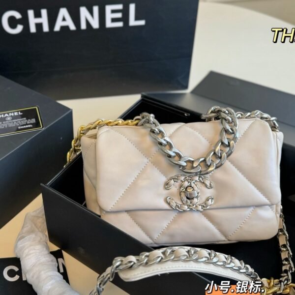 Chanel 19bag