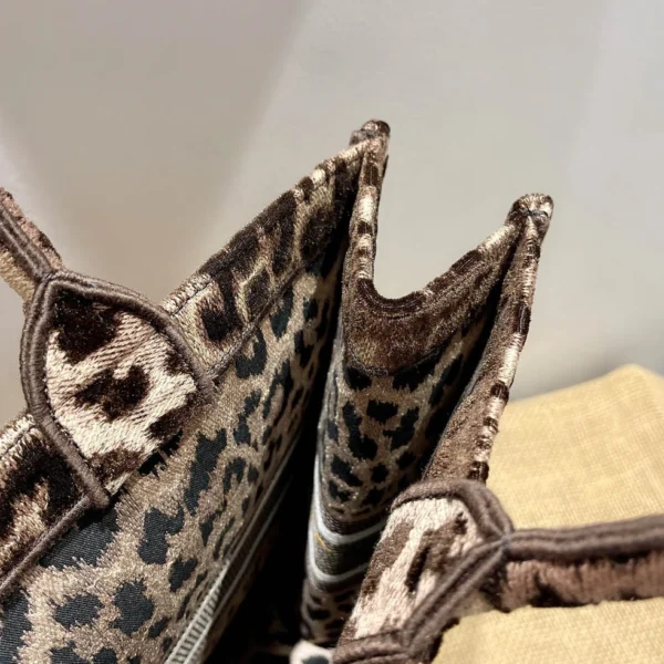 Book Tote Series Size: 41.5cm 36cm