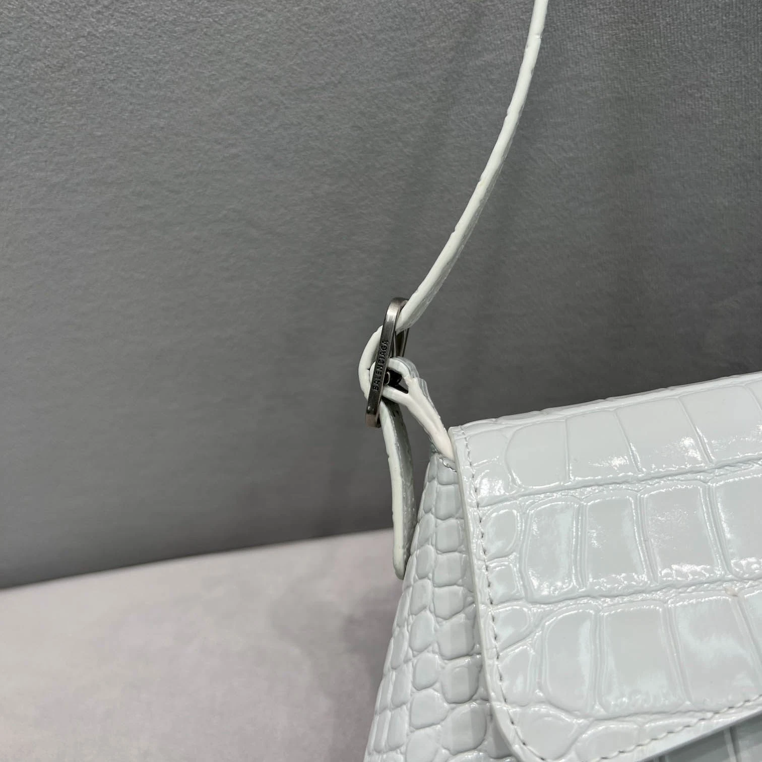 i05bd0b354945dca4f9dc5d97b559ebe1