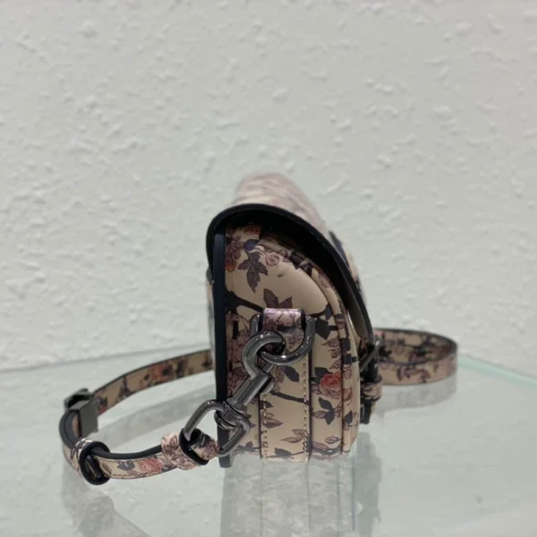 Bobby East-West bag Size 22cmx13x5