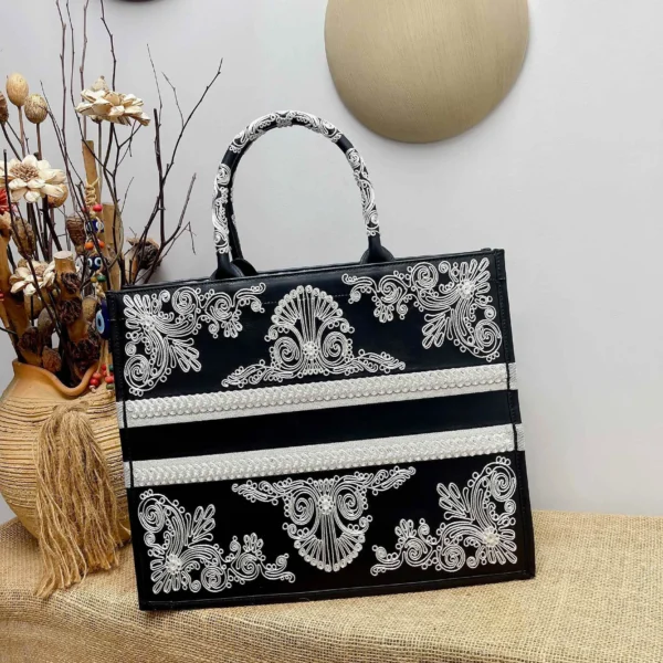 Book Tote Series Size: 41.5cm 36cm 22cm