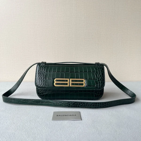 Gossip bag crossbody bag Size: 23.5×12.4×10.4cm