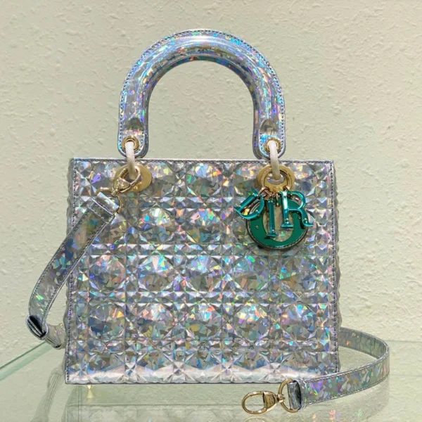Lady Dior handbag size: 25cm