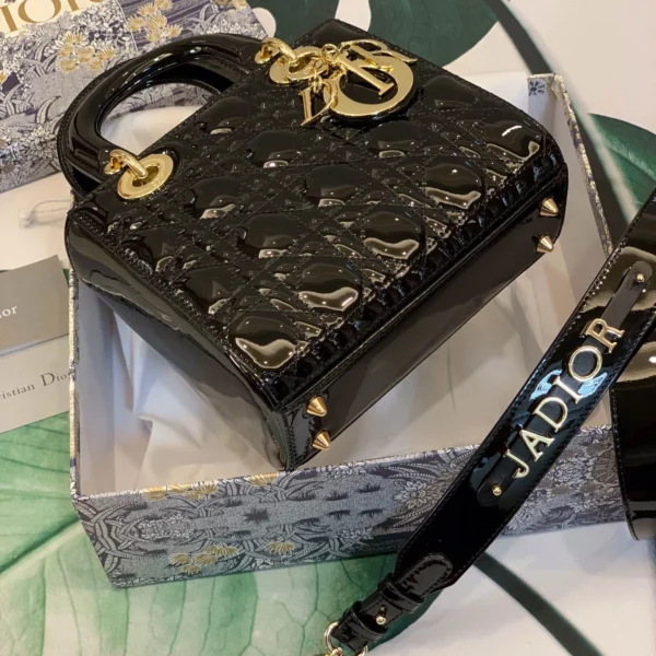 ABCDior Calf Patent Leather Rattan Tote Size: 20 x 16.5 x 8cm