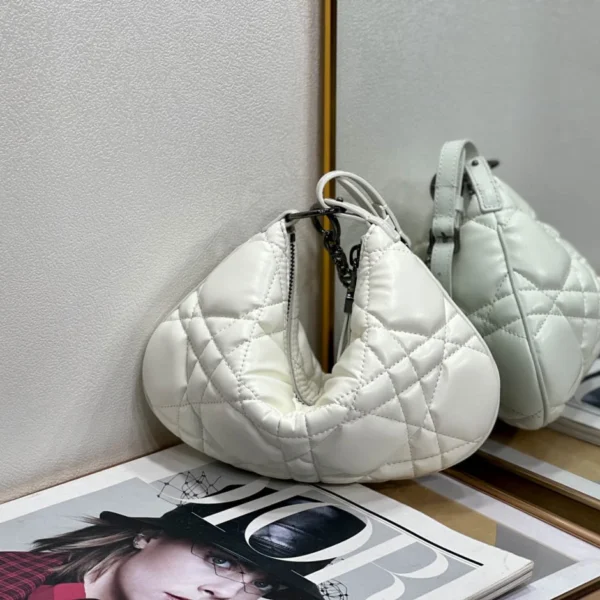 Caro Tulip Size: 25cm