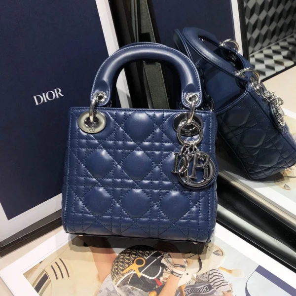 Classic size:17155cm with colour: navy