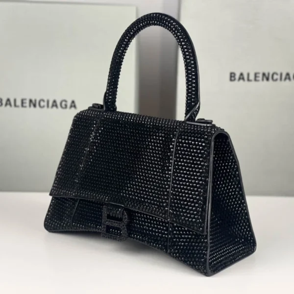 Parisienne black Model: 23x10x24cm