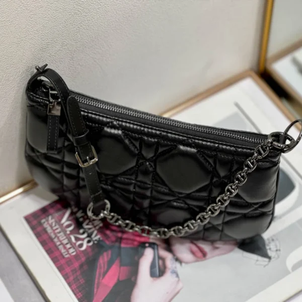 Caro Tulip Size: 25cm