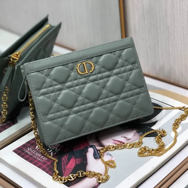 Caro Collection Chain Clutch Size:19x14x3cm