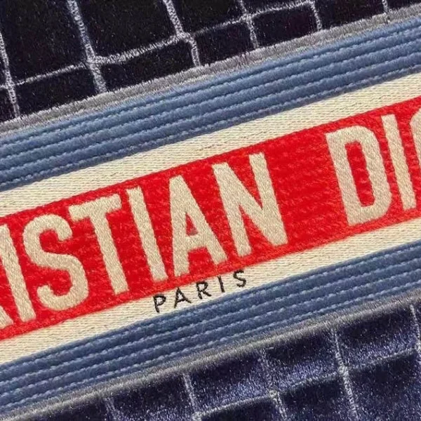 Book Tote Series Size: 41.5cm 36cm