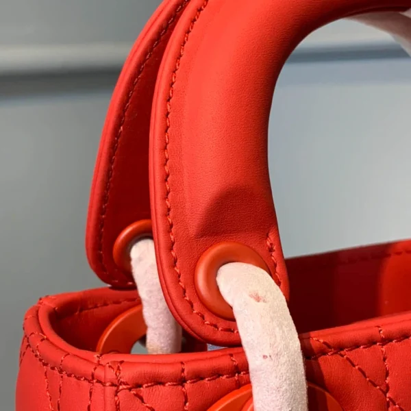 lady 17cm Frosted Big Red Size: 17*7.5*14cm