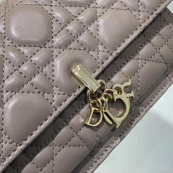 Lady Dior clutch bag Ref: 3105 Size: 19.5 x 12.5 x 5 cm