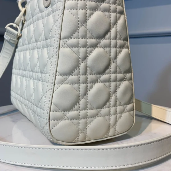 lady 24cm Brushed White Size: 24*12*20cm