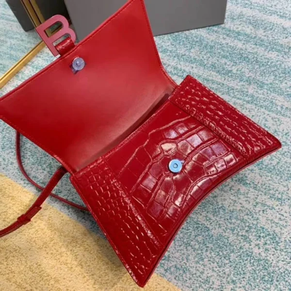 Hourglass bag Model: 8895 Size: 23x10x24cm