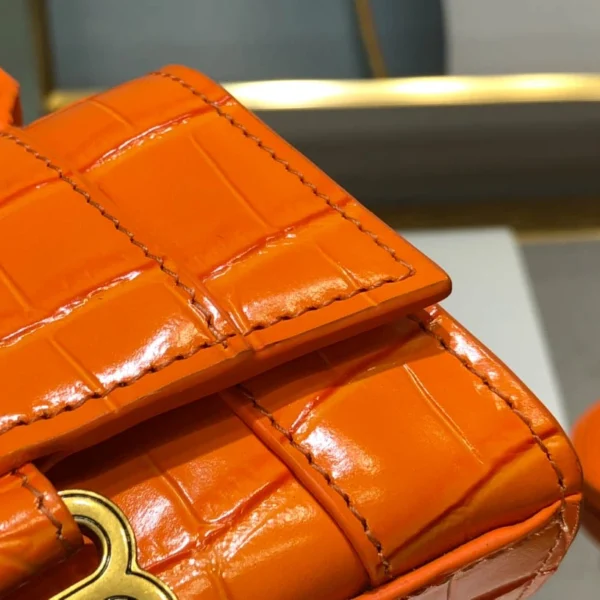 Parisienne Model: LG0115 Size: 11.5x14x4.5cm