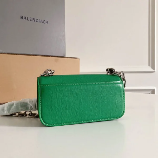 Crossbody bag Size: 19*10*7cm