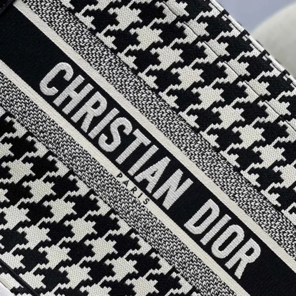 Bird’s Nest Series Size: 36.5 *28*17.5cm 41.5*38*18cm