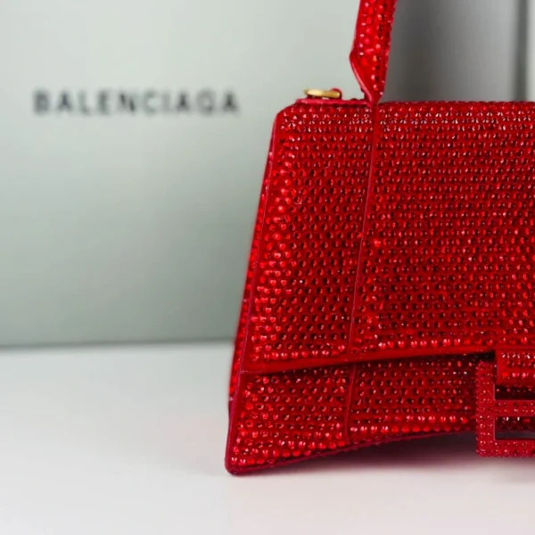 Parisienne! Model: 23x10x24cm