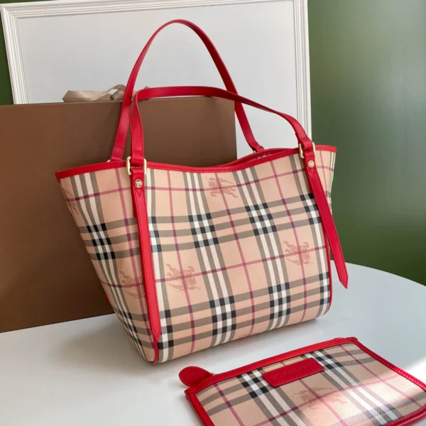 Checkered Tootsie Bag Size:W25.5*H29*D10cm Code:400123