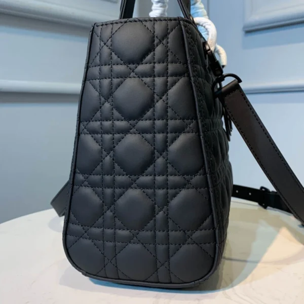 lady 24cm frosted black Ref: M0565 Size: 24*12*20cm