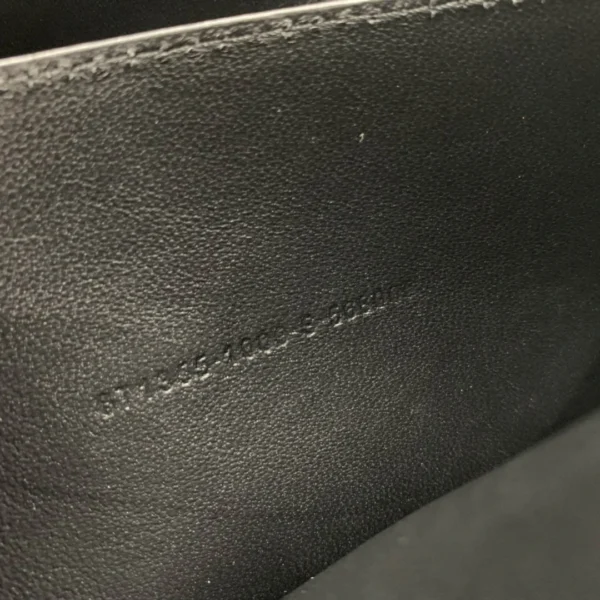 Model: 671355 Size: 25.5x6x16cm