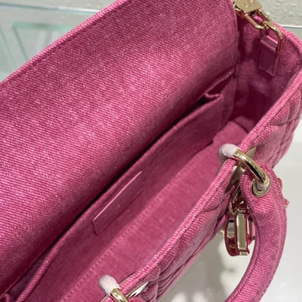 Lady D-Joy Cowboy Handbag Size: 26 x 13.5 x 5 cm Model: M0540