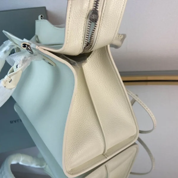 Balenciag* Neo Classic Casual Bag Size: 18cm