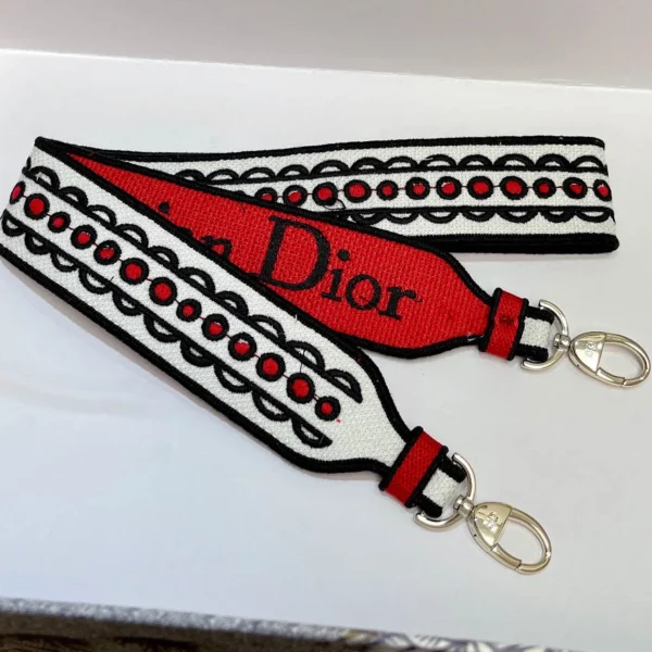 Lady D-Lite 5-panel embroidery Size: 24 x 20 x 11 cm