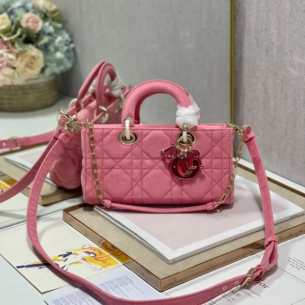 Horizontal version of the toffee bag size: 26*6*14cm model: 0540