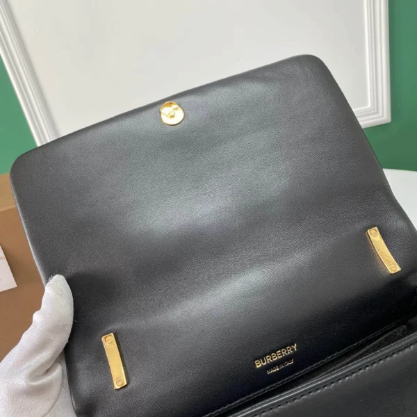 Lola bag Size:W23 x H13 x D6cm Code:650678