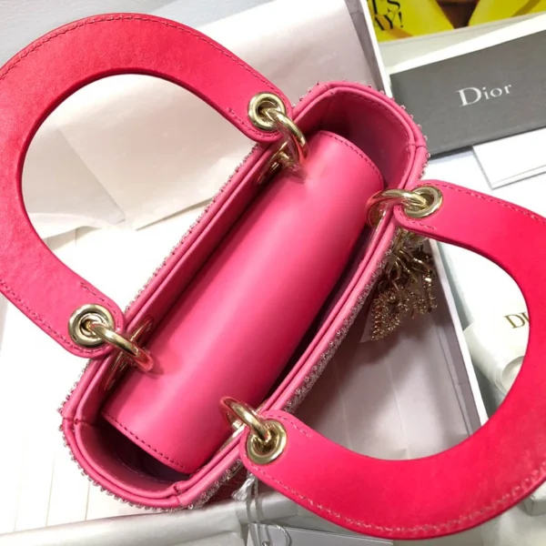 Lady Collection: Size: 17*15*7cm