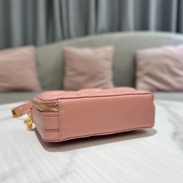 CARO Collection Size: 18*13*5 cm