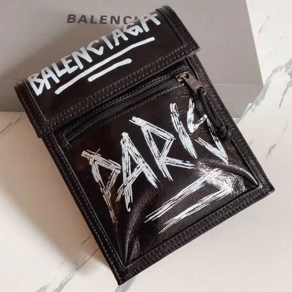 Parisienne Model:801 Size:15.5x4x19cm