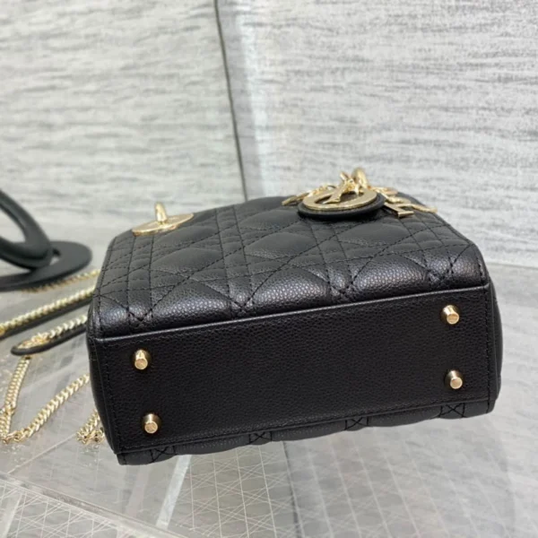 Classic Lady toffee bag size:17cm