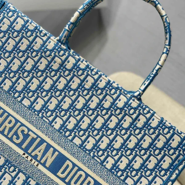 Book ToteOblique Series Size: 36.5*28*17.5cm 41.5*38*18cm