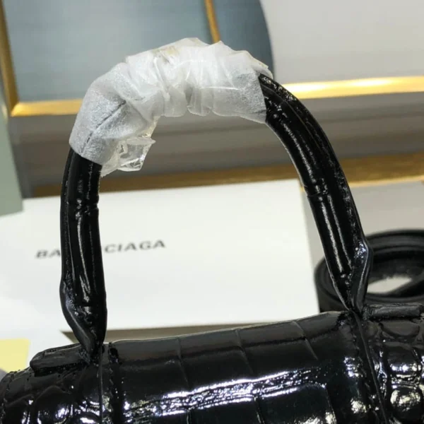 Parisienne Model: LG0115 Size: 11.5x14x4.5cm