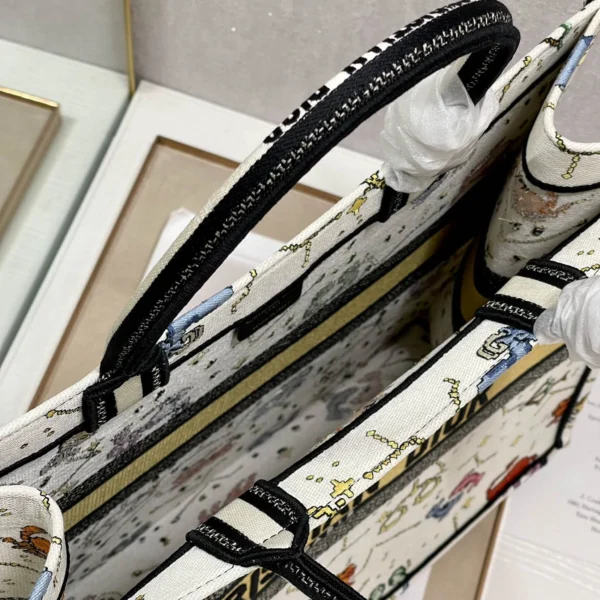 book tote shopper size: 1286 size: 41*32cm