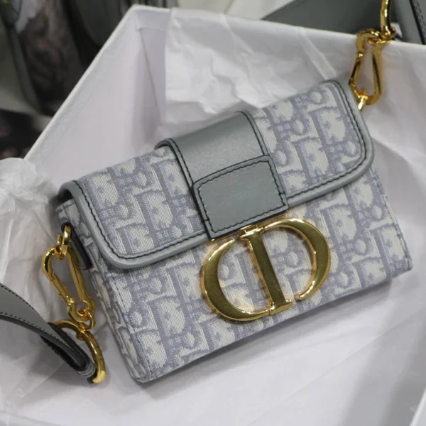 Grey 30 Montaigne size:17.5*11cm