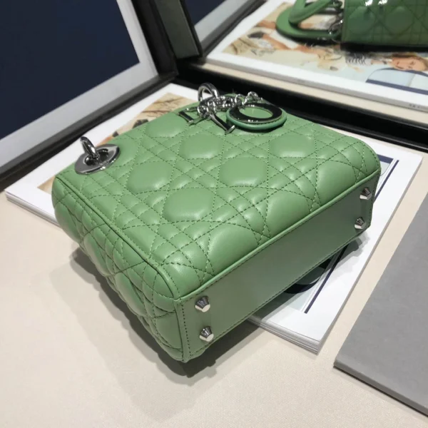 Classic size:17155cm in Avocado Green