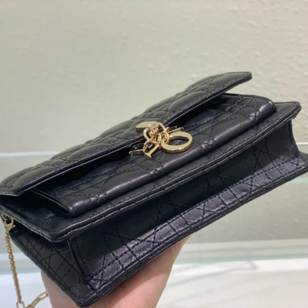 Lady Dior clutch size: 3105 Size: 19.5 x 12.5 x 5 cm