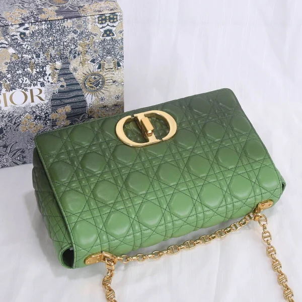 Caro Collection Handbag Size: 28x17x9CM